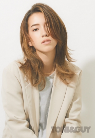 大人の抜け感レイヤー