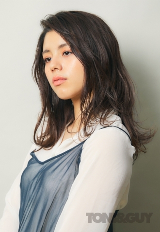 大人かわいいナチュラルロング